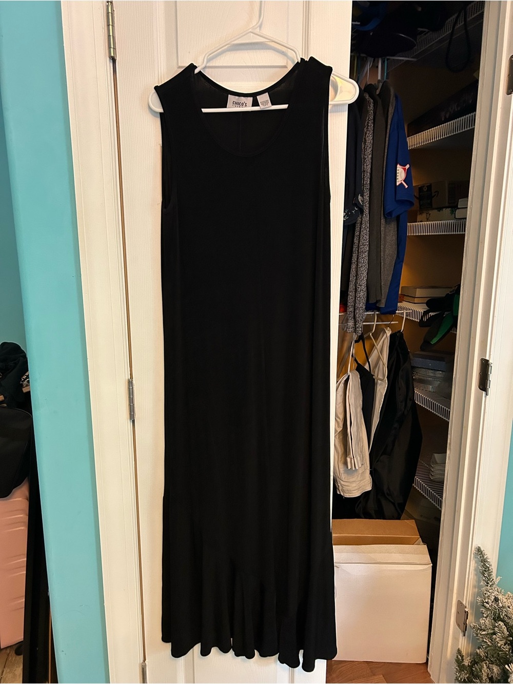 Chico's Black Sleeveless Scoop-Neck Maxi Dress